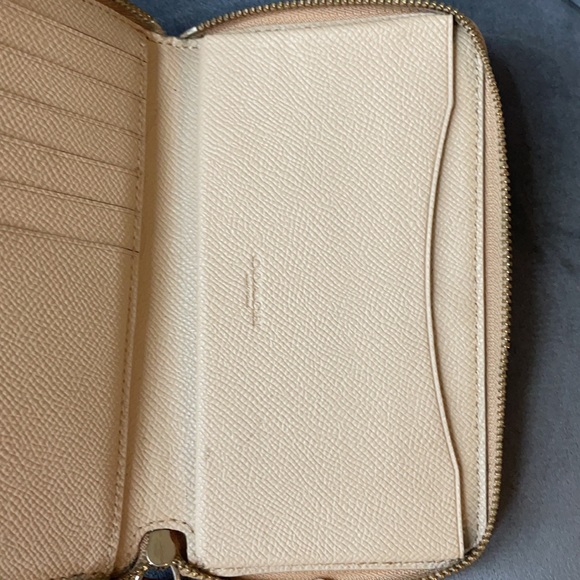 Mini Coach wristlet - Picture 4 of 6